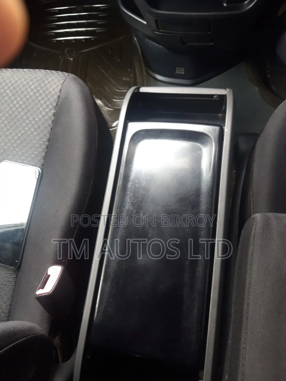 টয়োটা নোয়া ২০১৩ কালো