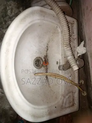 Excellent Pedestal Wash Basin – Used