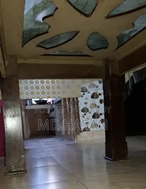 ডাইনিং টেবিল বড় সাইজ