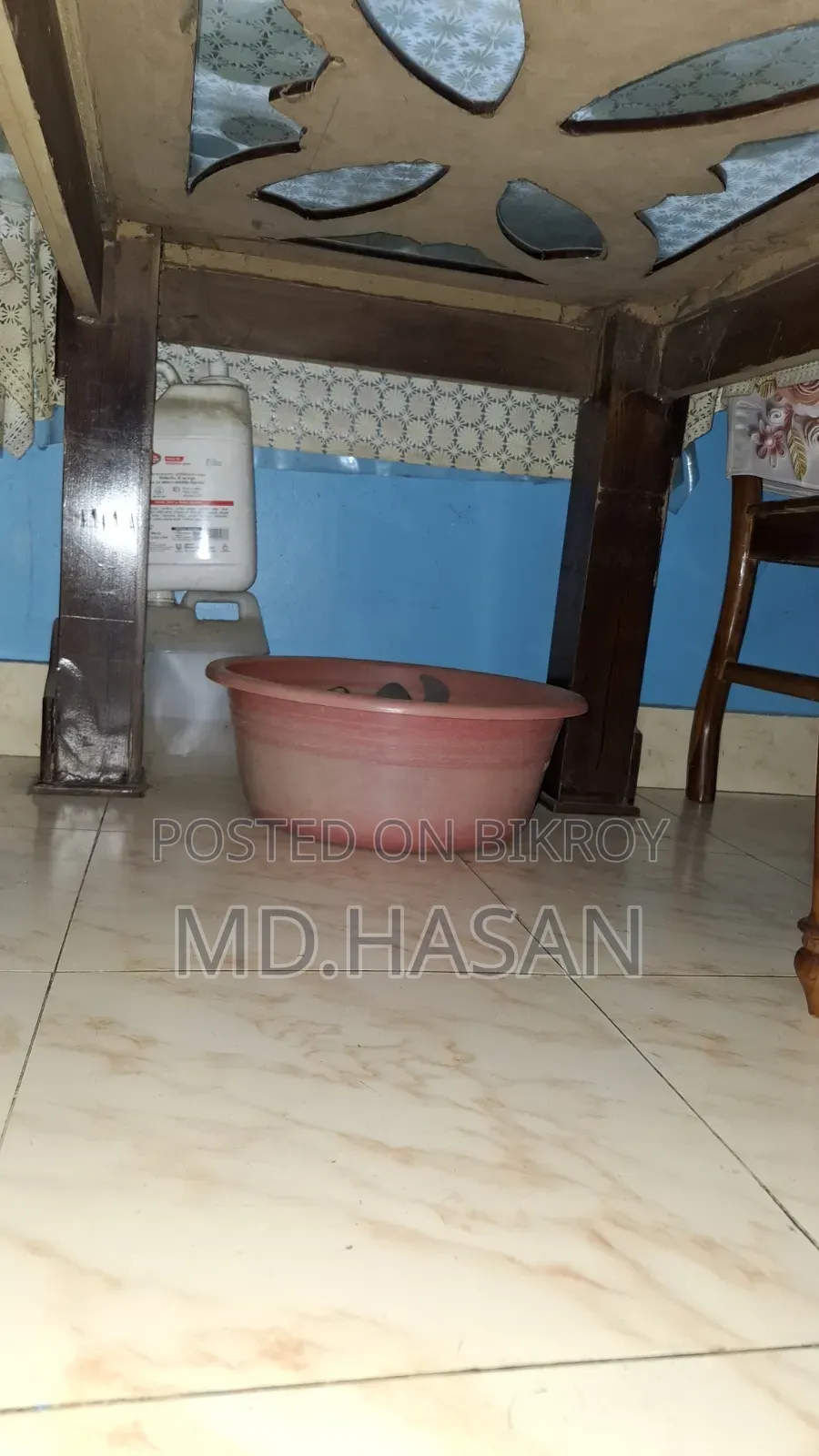 ডাইনিং টেবিল বড় সাইজ