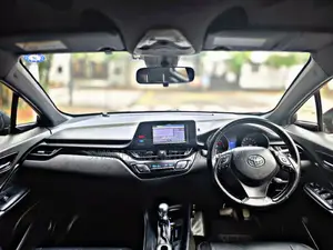 Toyota C-Hr 2017 Maroon