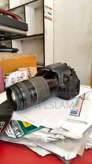 Canon 700d Camera With Lens 75-300mm