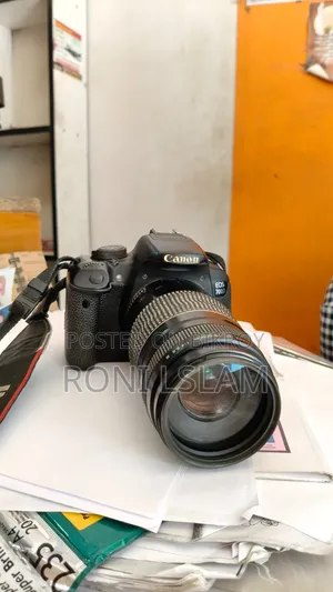 Canon 700d Camera With Lens 75-300mm