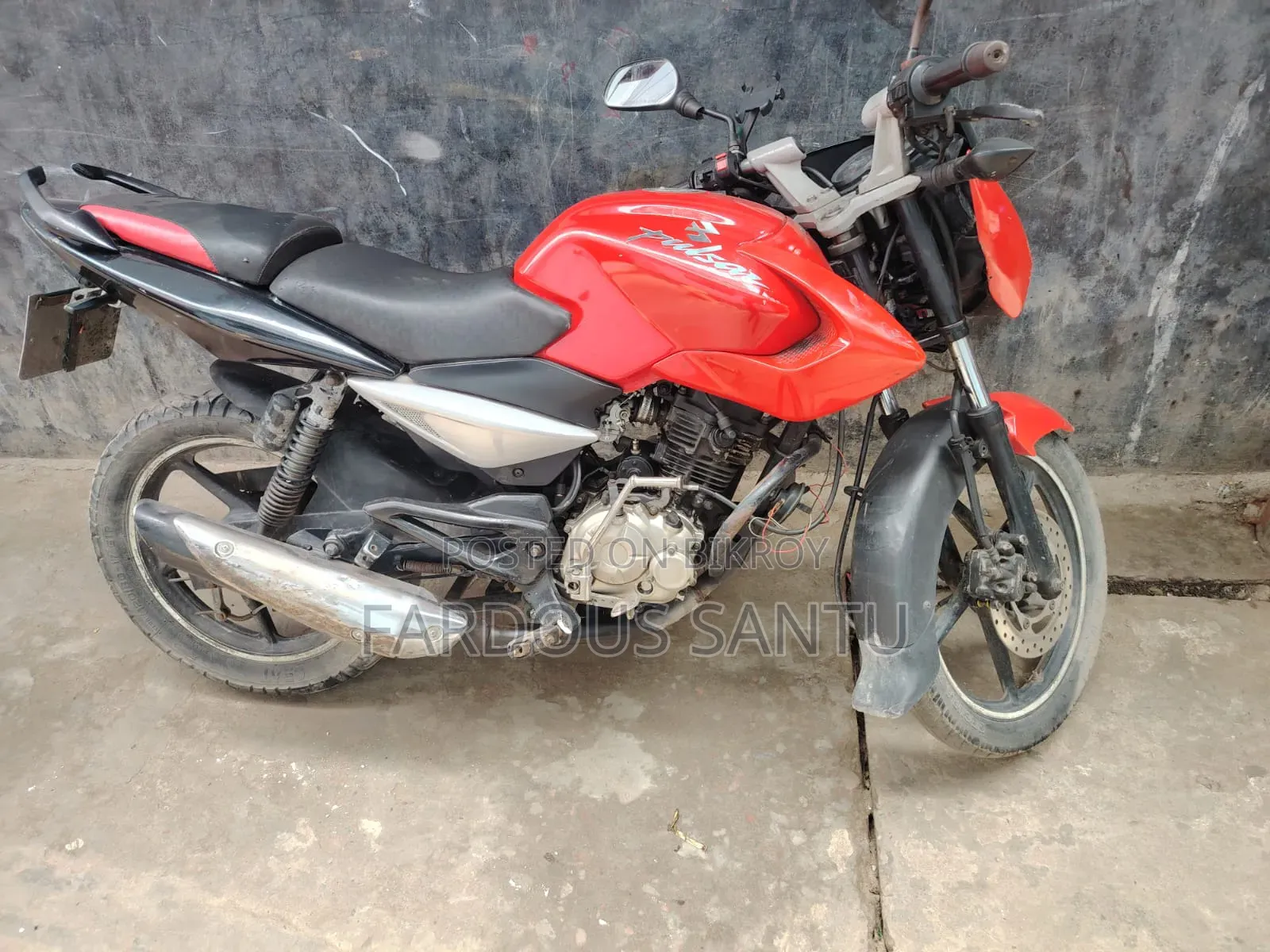 Bajaj Pulsar 135 LS 2010 Red