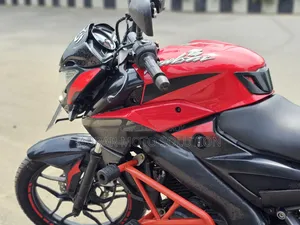 Bajaj Pulsar NS 160 2018 Red