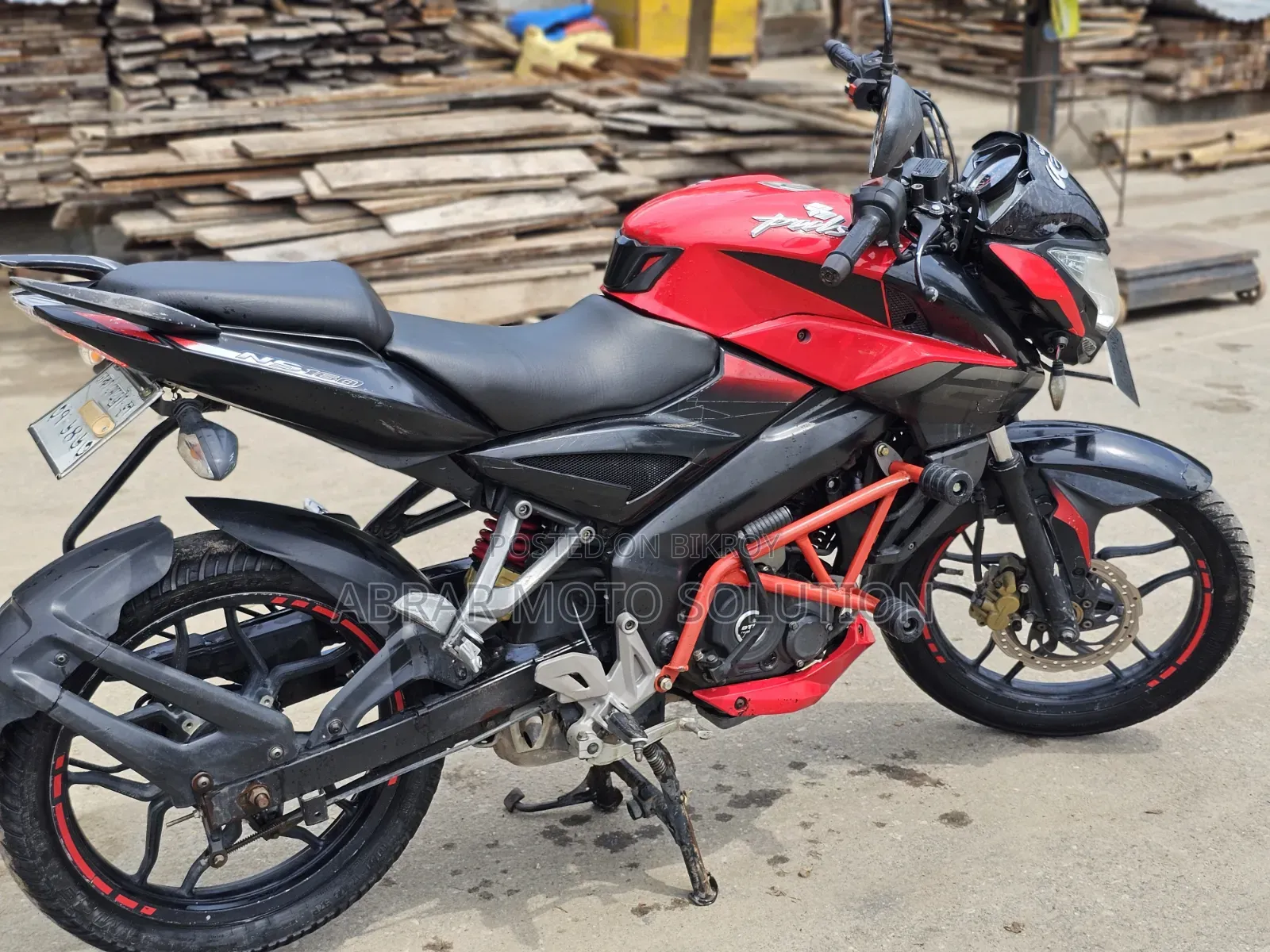 Bajaj Pulsar NS 160 2018 Red