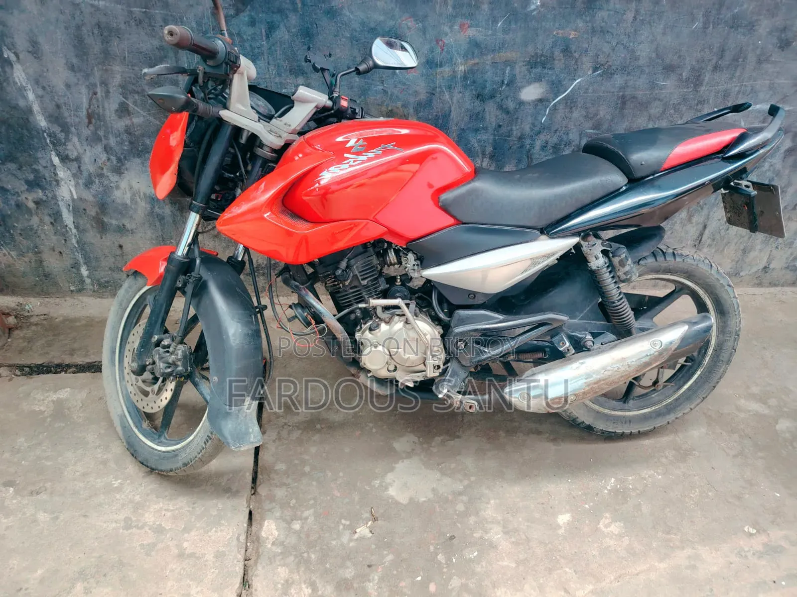 Bajaj Pulsar 135 LS 2010 Red