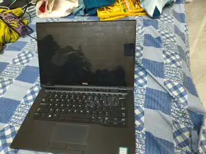 Laptop Dell Latitude 7390 2-in-1 8GB Intel Core i7 SSD 256GB