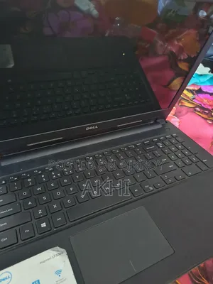 Laptop Dell Inspiron 15 4GB Intel Core i3 Hard Disk Drive 128GB