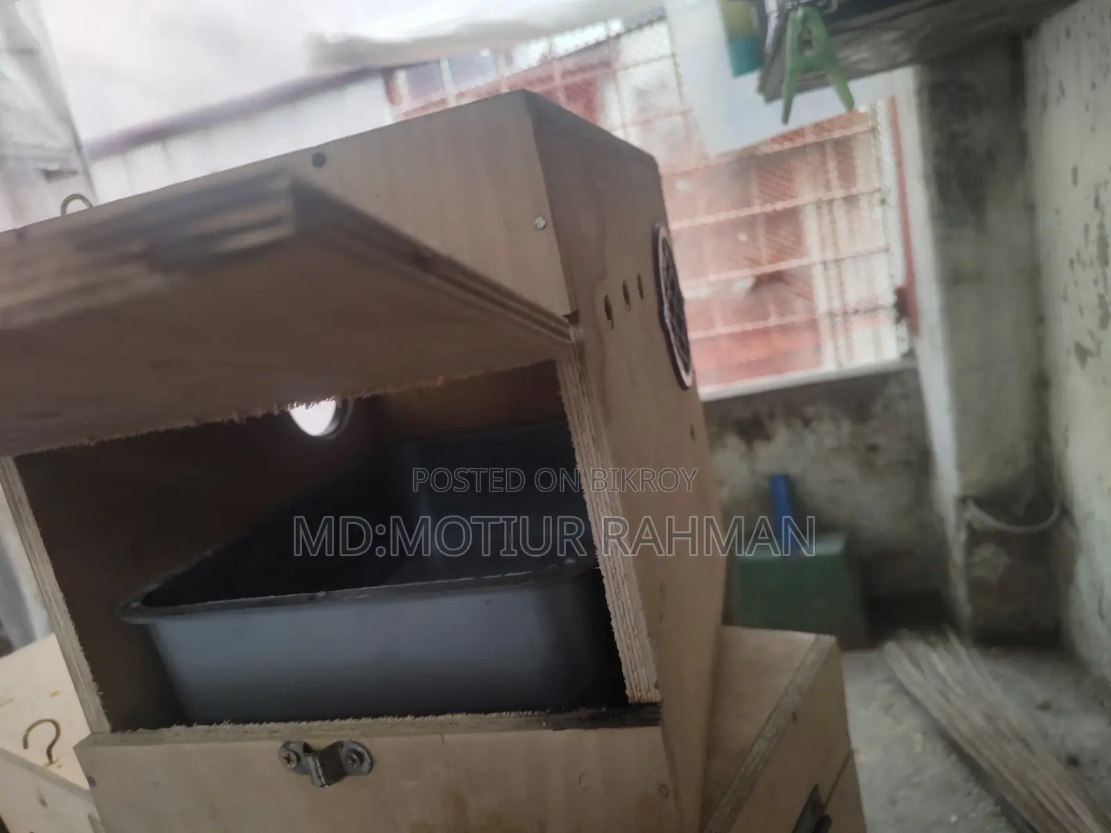 Cocktail Breeding Box for Sale