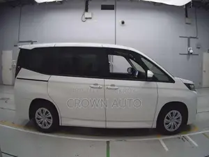 Toyota Noah 2022 Pearl