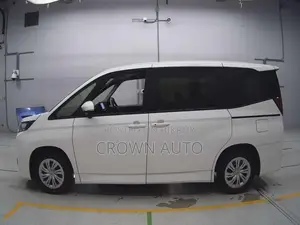 Toyota Noah 2022 Pearl