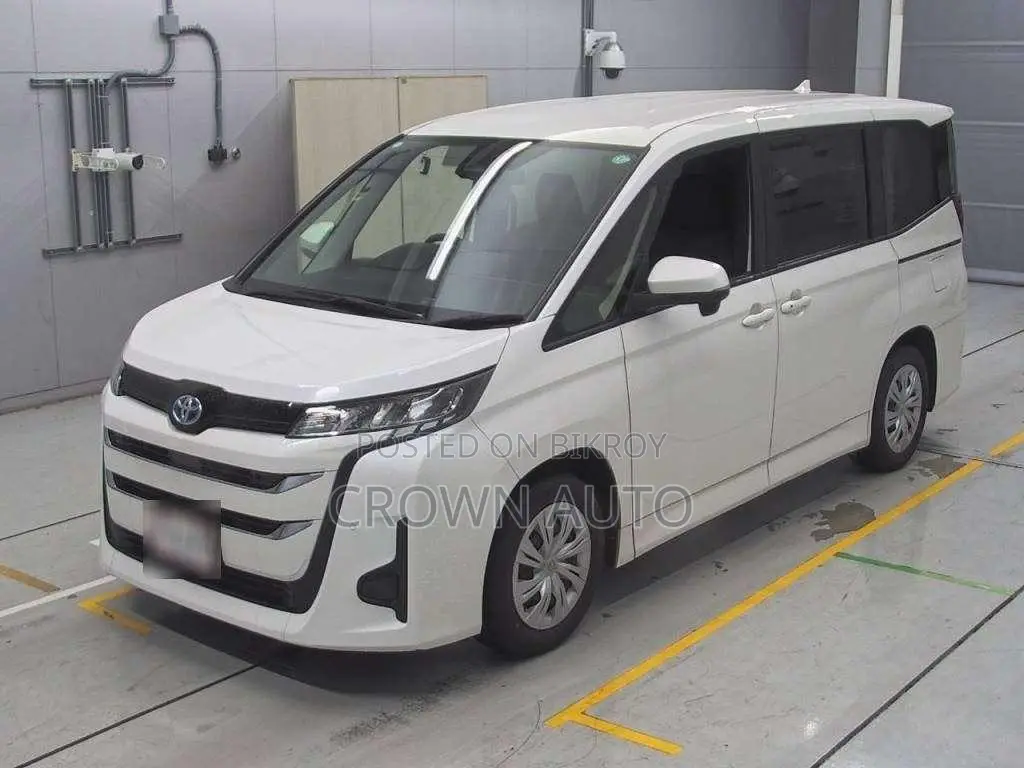 Toyota Noah 2022 Pearl