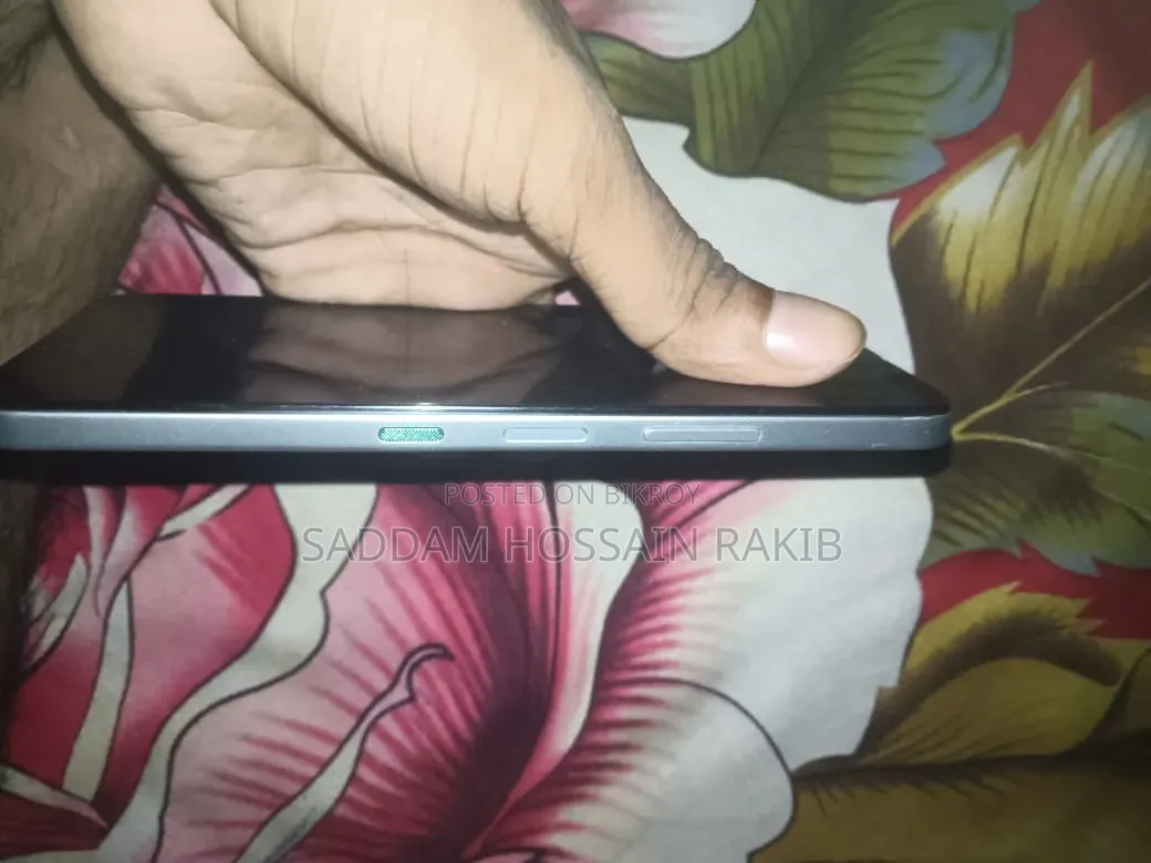 Infinix Hot 60i 128 GB Silver