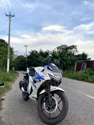 Suzuki Gixxer Fi ABS 2022 Silver