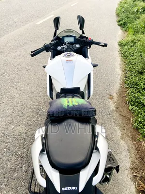 Suzuki Gixxer Fi ABS 2022 Silver