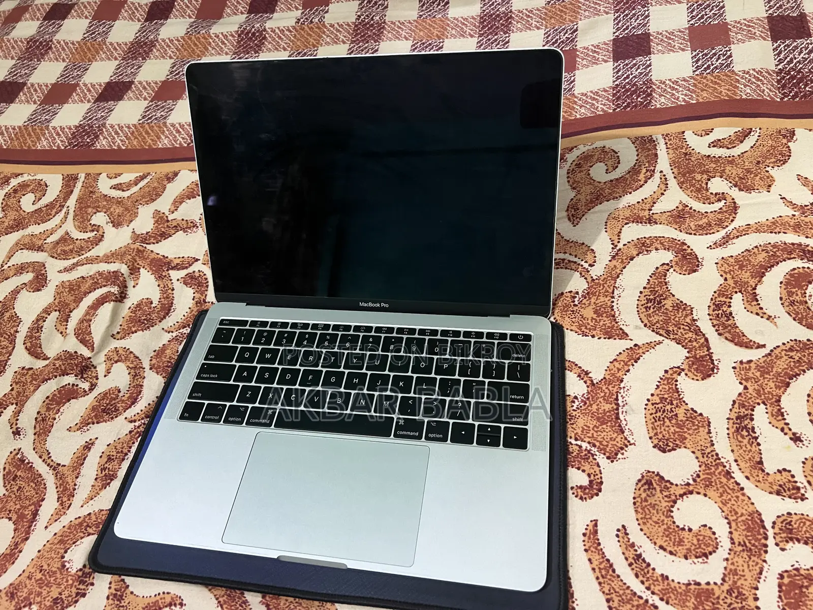 Laptop Apple MacBook Pro 2017 8GB Intel Core I5 SSD 256GB