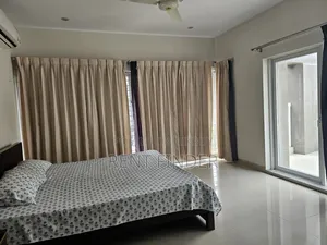 4-bedroom Apartment in Gulshan for rent