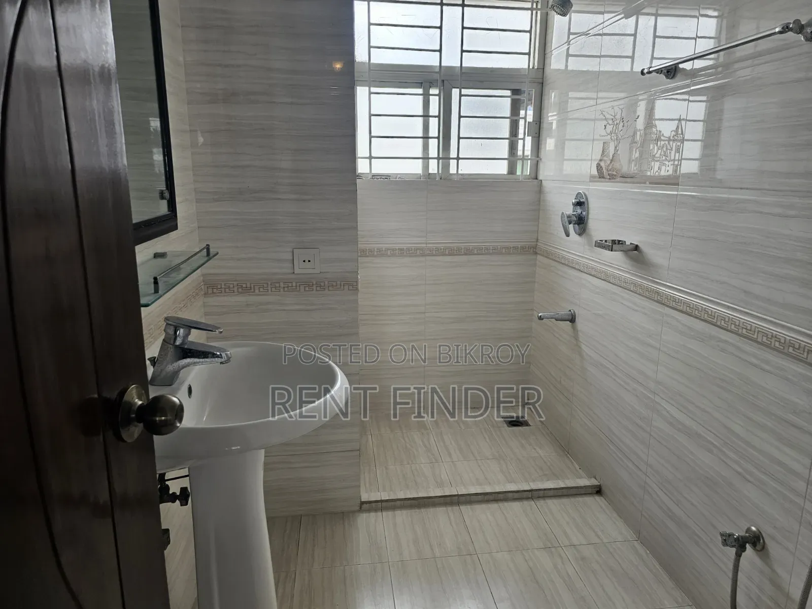 4-bedroom Apartment in Gulshan for rent