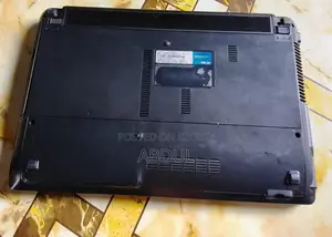 Laptop Asus B43E 4GB Intel Core i3 HDD+SSD 500GB