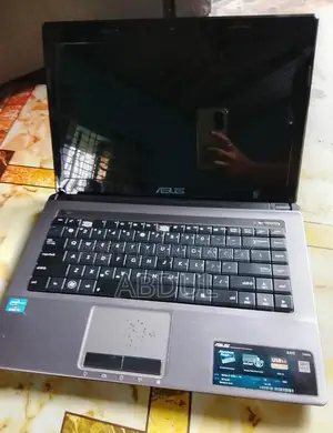 Laptop Asus B43E 4GB Intel Core i3 HDD+SSD 500GB
