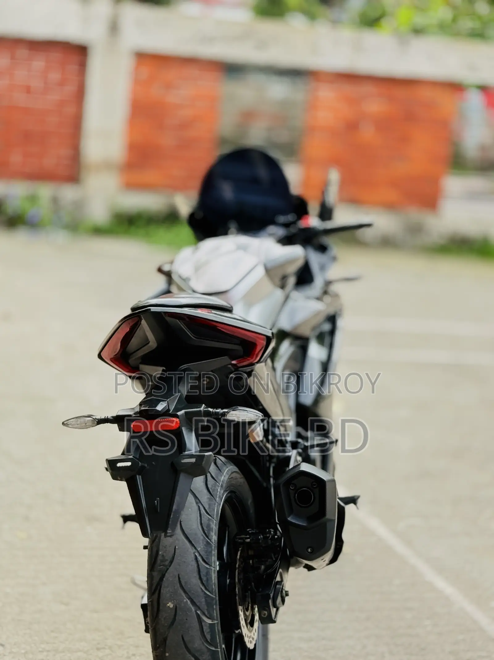GPX GR200R Dacorsa2 2025 Black