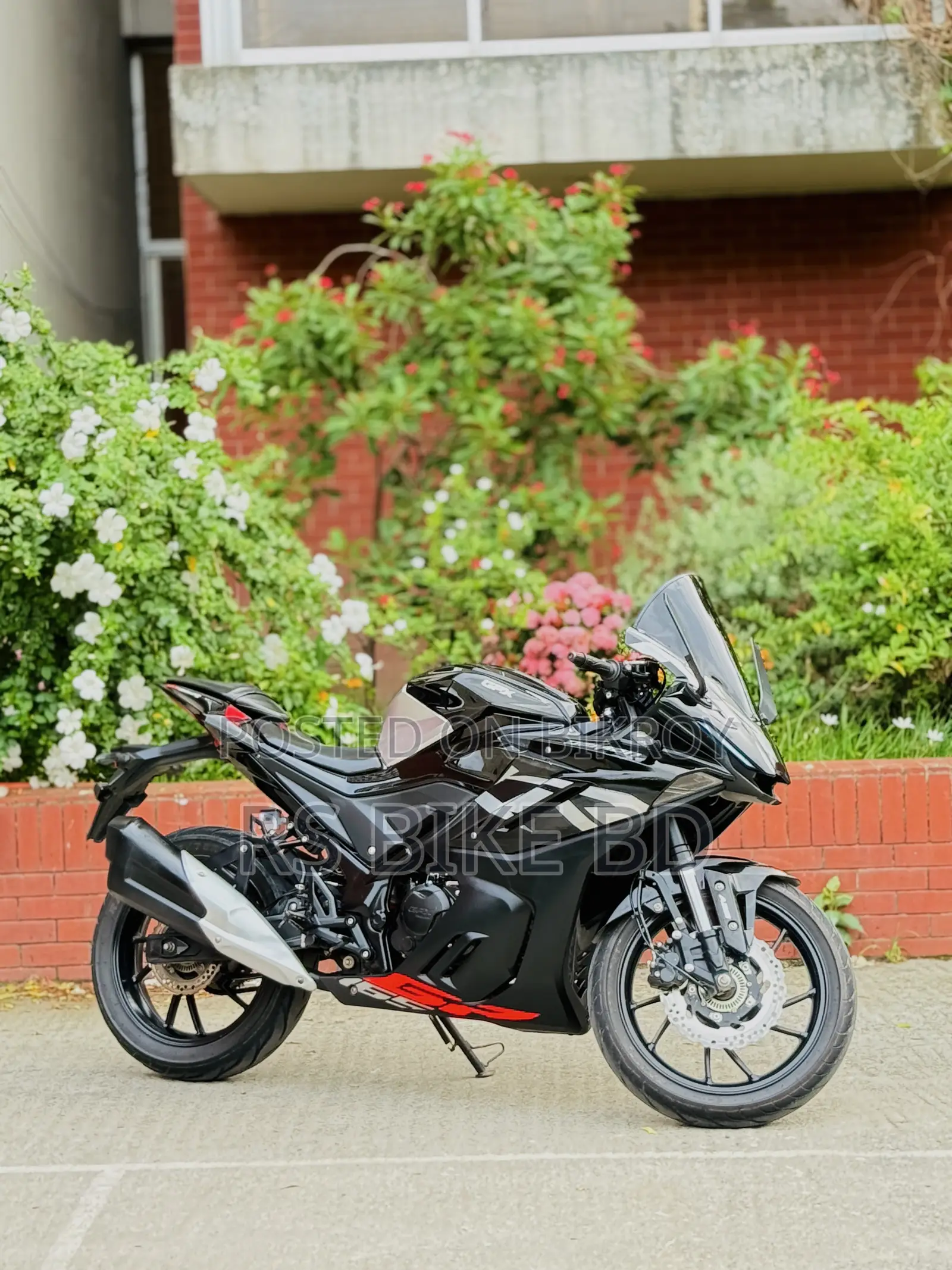 GPX GR200R Dacorsa2 2025 Black