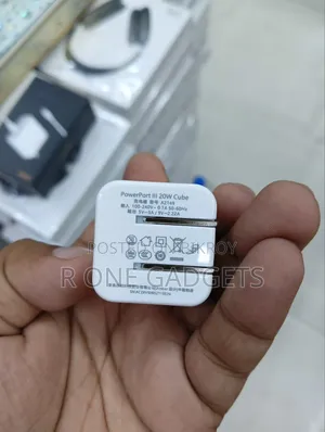 এংকার ২০ ওয়াট চার্জার