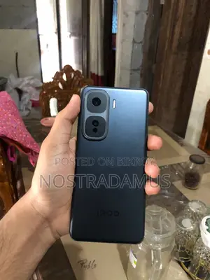 iQOO 256 GB Black