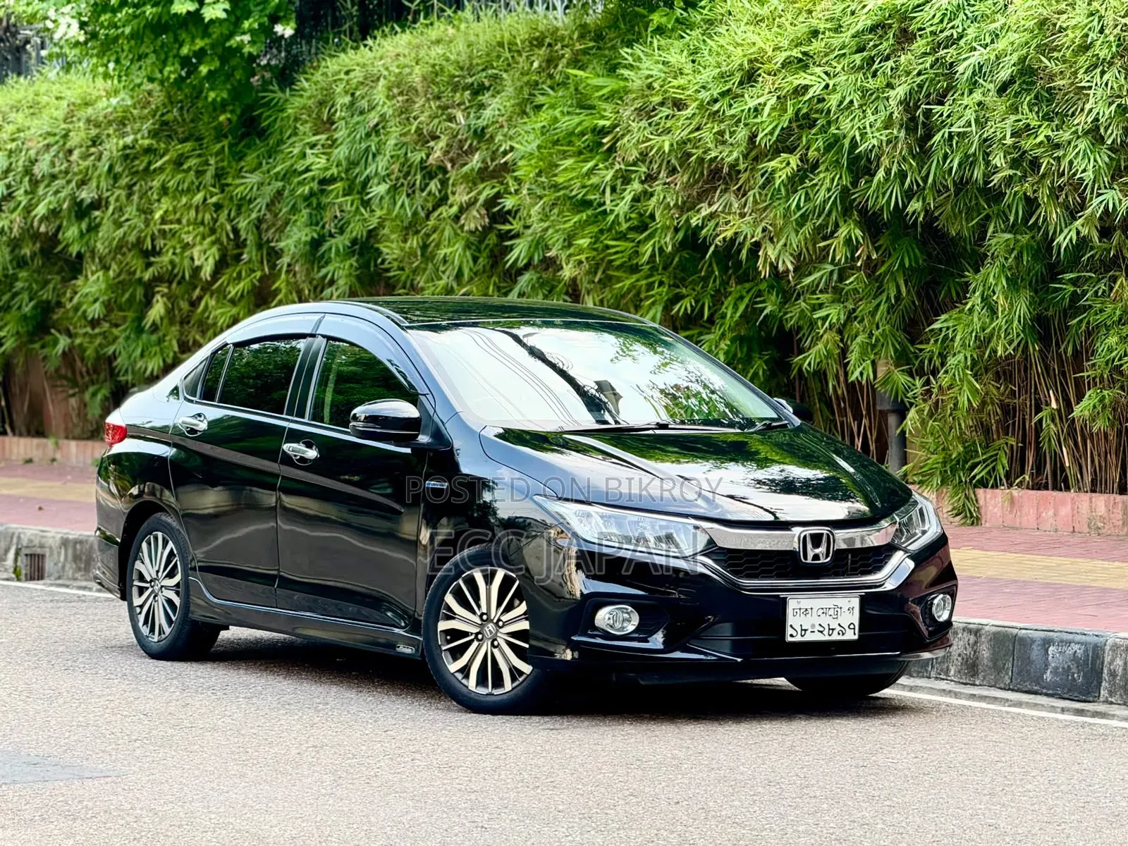 Honda Grace 2018 Black
