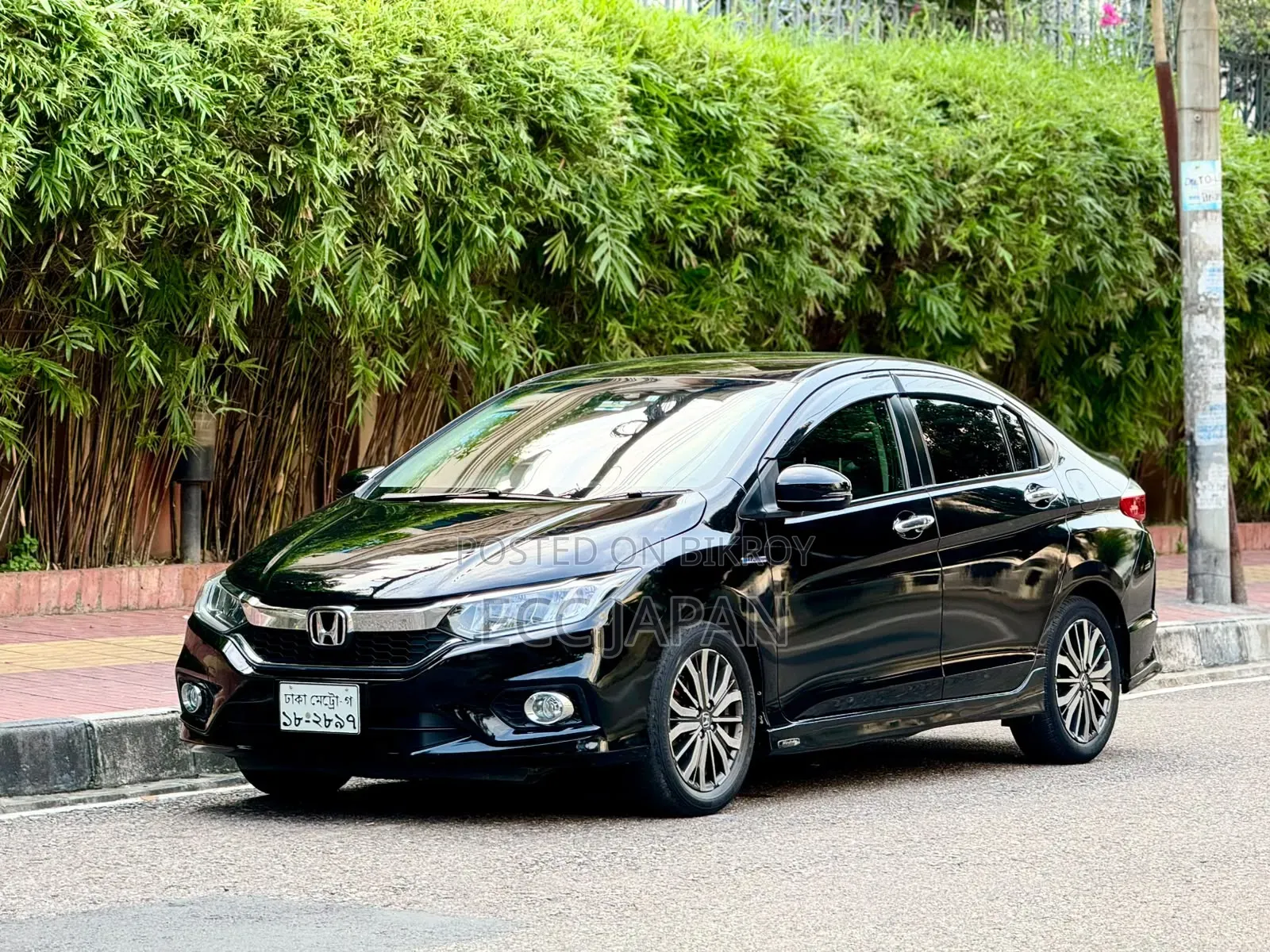 Honda Grace 2018 Black