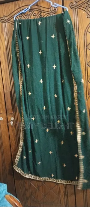 পার্টি ড্রেস