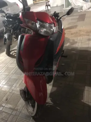 Honda 2011 Red