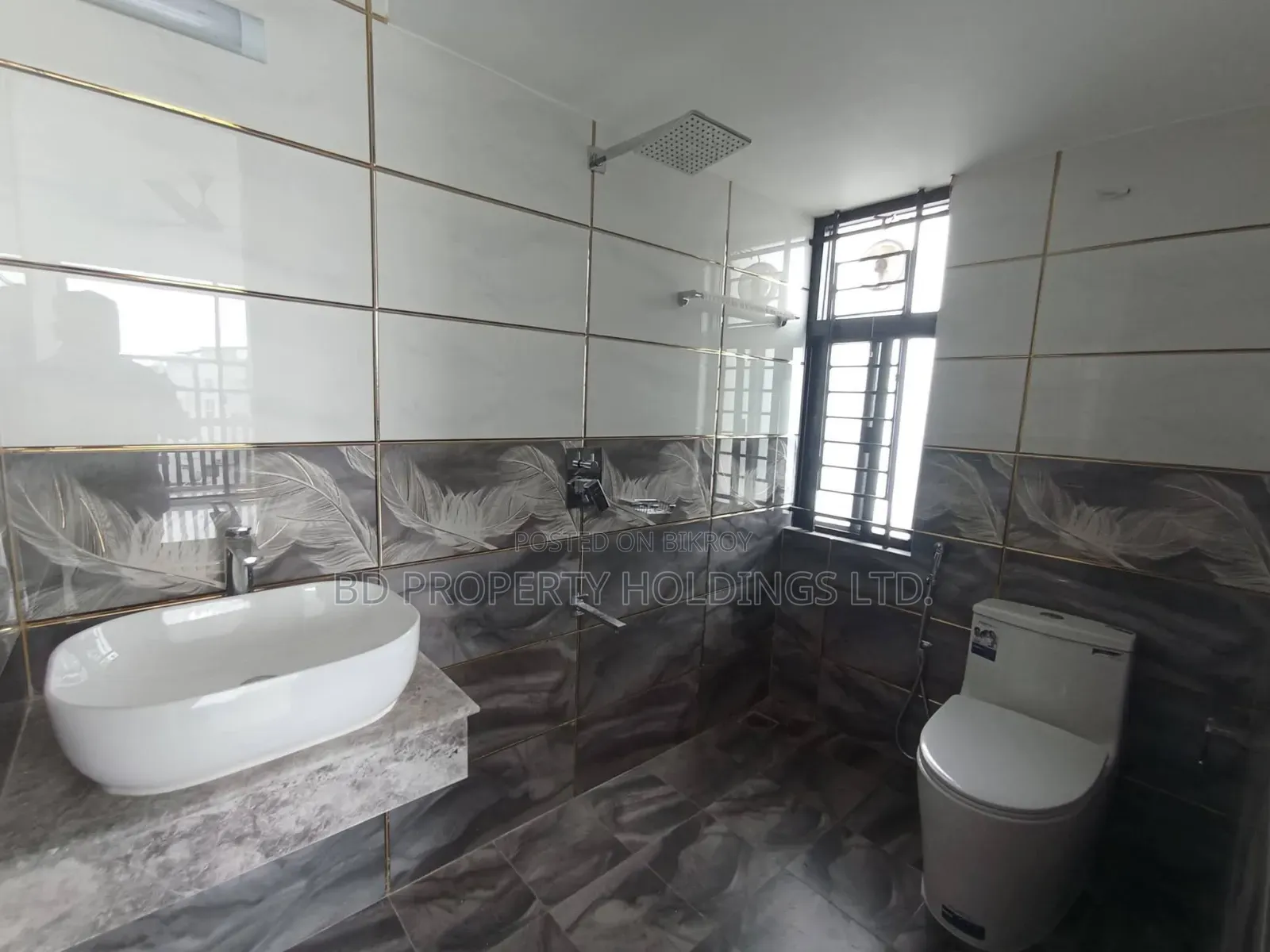 4bdrm Apartment in Uttara for Rent