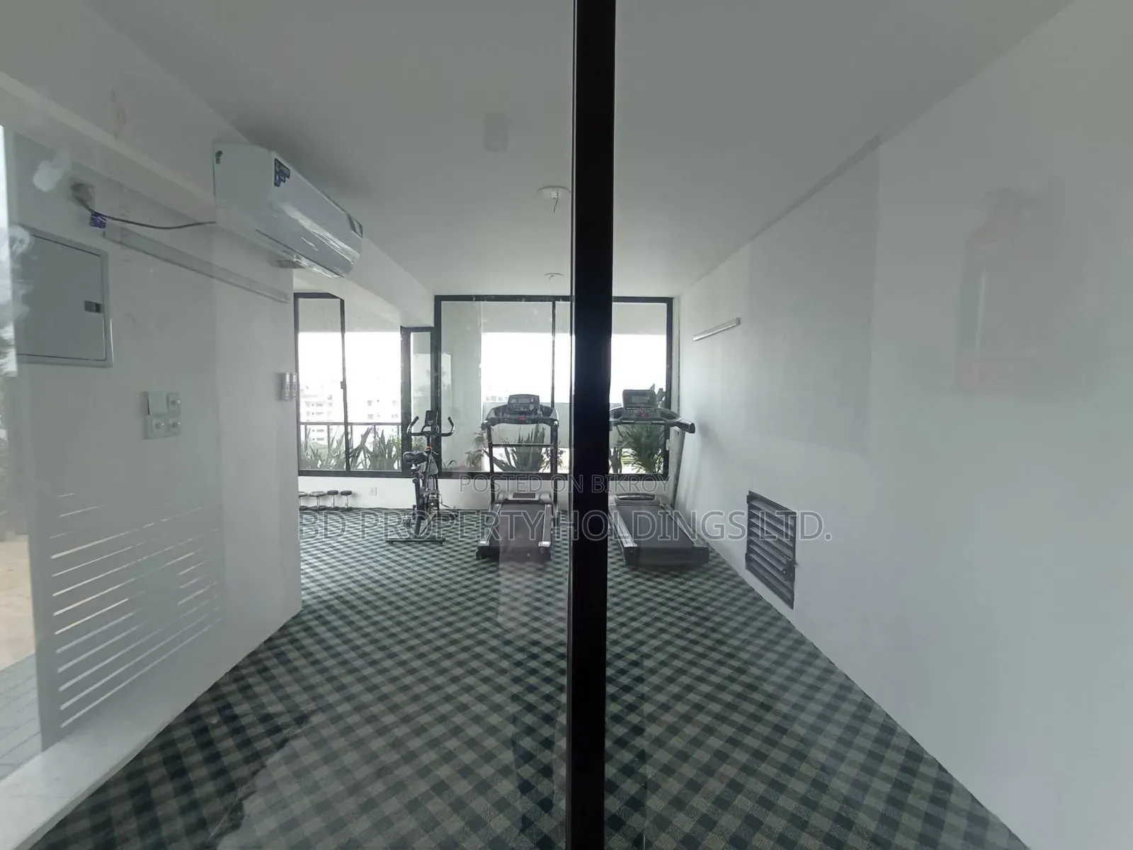 4bdrm Apartment in Uttara for Rent