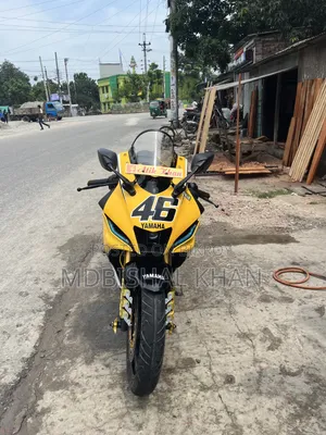 Yamaha R1 2023 Yellow