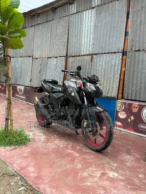 TVS Apache RTR 160 4V 2022 Black