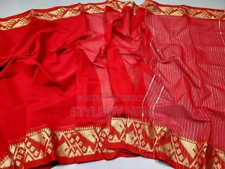 অফার প্রাইজে পাবেন শাড়ি