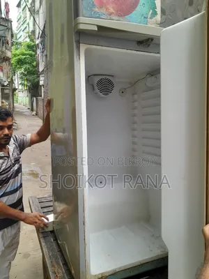 A very good fridge, still fresh, you can come and see it