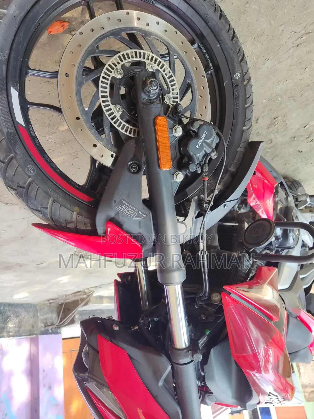 Bajaj Pulsar N250 2023 Red