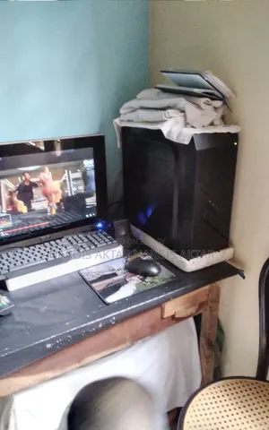 Desktop Computer Gigabyte 4GB Intel Core i3 SSD 128GB