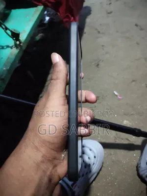 নতুন টেকনো স্পার্ক ৪০ ১২৮ জিবি কালো