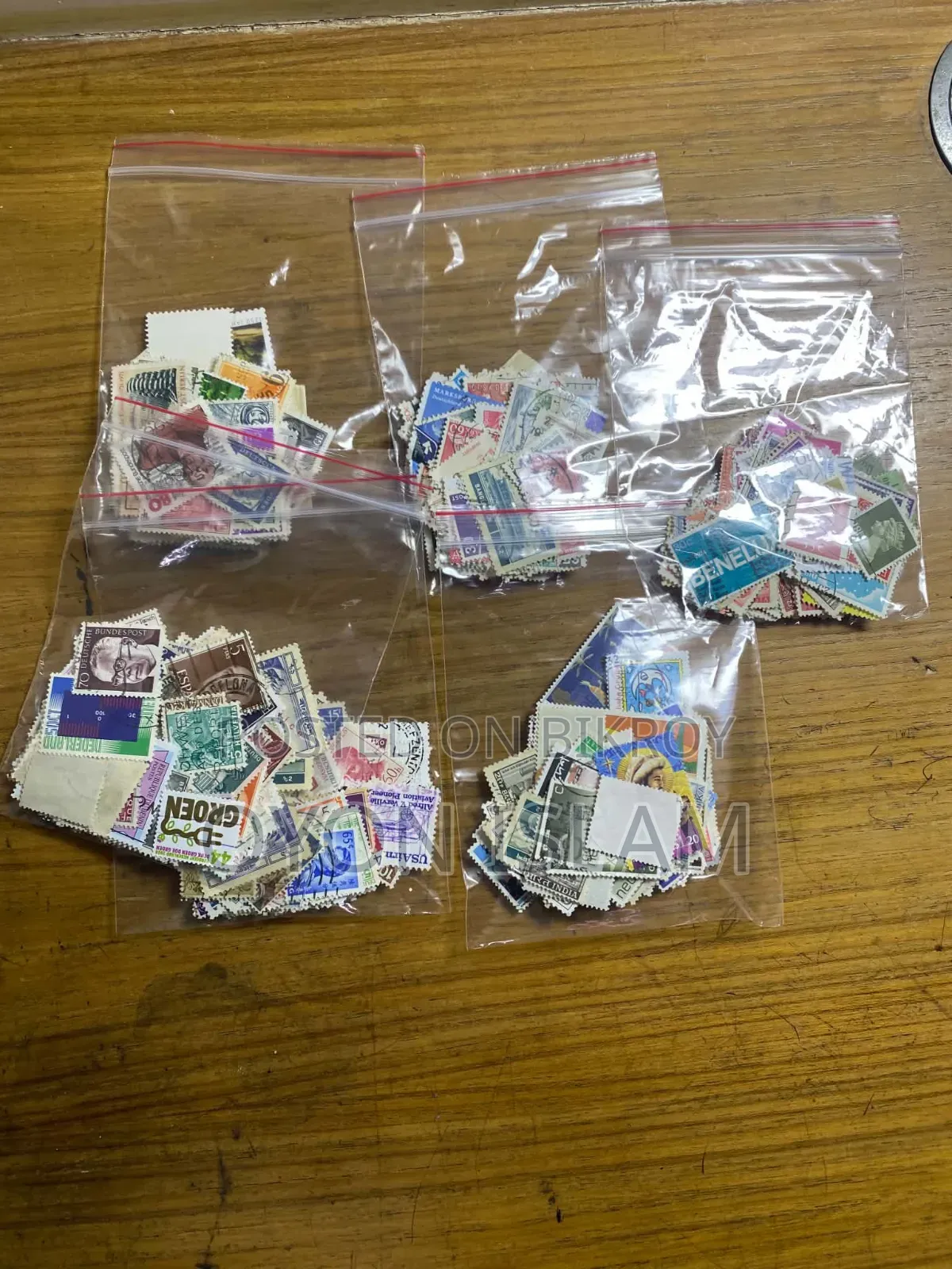 100 Pieces World-wide Stamps