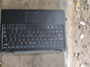 Laptop Dell Latitude 3190 2-in-1 8GB SSHD (Hybrid) 128GB