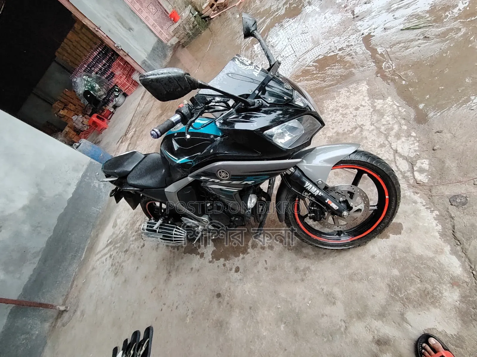 ইয়ামাহা ২০২০ ব্ল্যাক