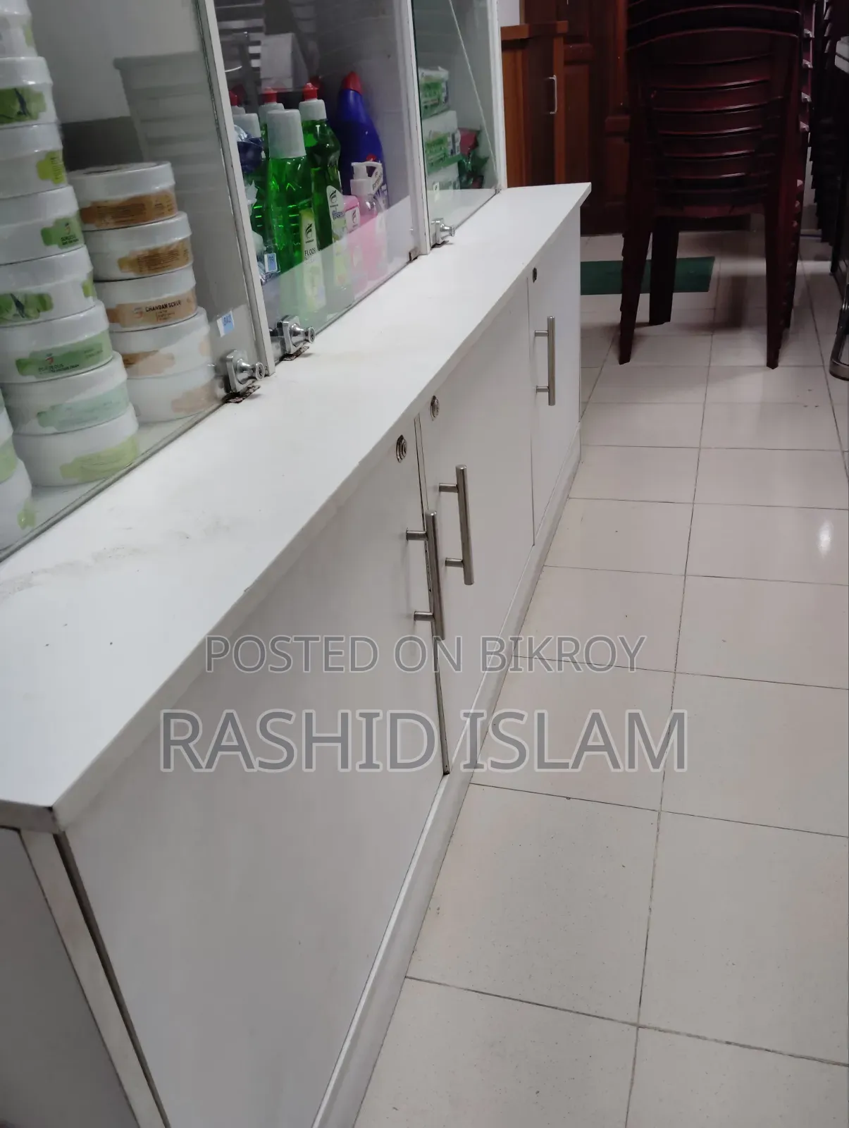 High-Quality Display Cabinet Showcase Plywood Glass Sliding Door