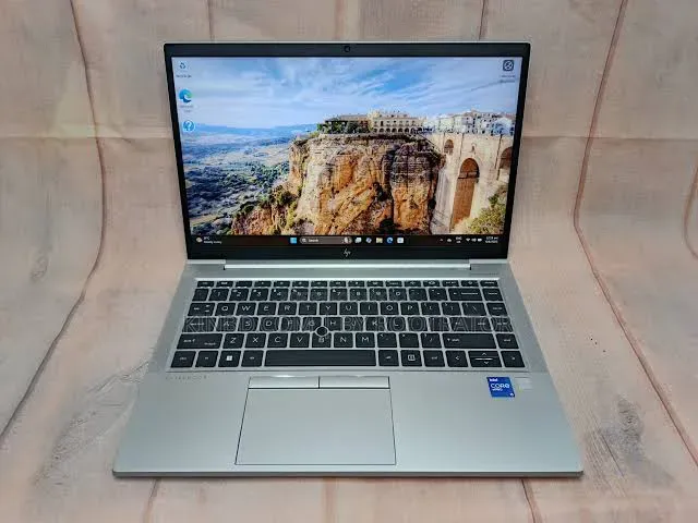 Laptop HP EliteBook 840 G8 16GB Intel Core i5 SSD 512GB