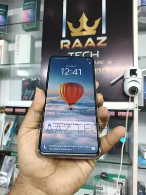 Vivo Y300 128 GB Silver