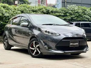 Toyota Aqua 2017 Gray