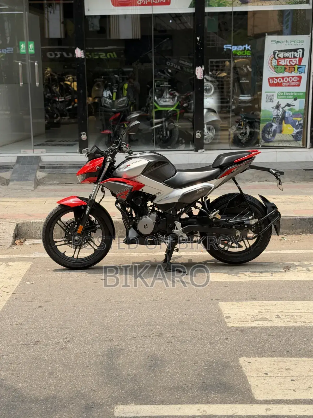 Hero Xtreme 125R 2025 Red
